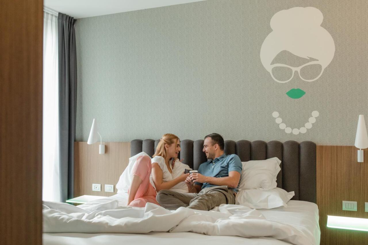 G Hotel Pescara Bagian luar foto