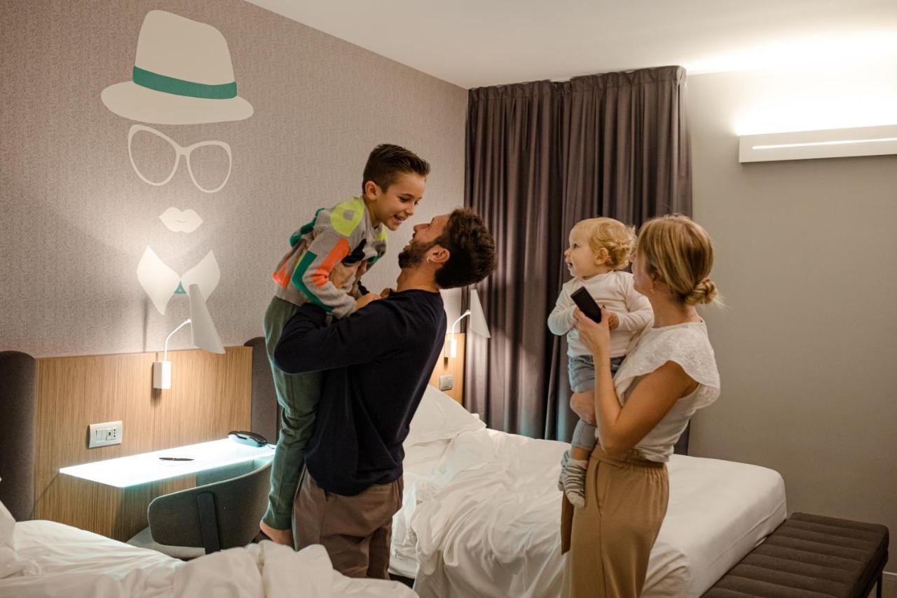 G Hotel Pescara Bagian luar foto