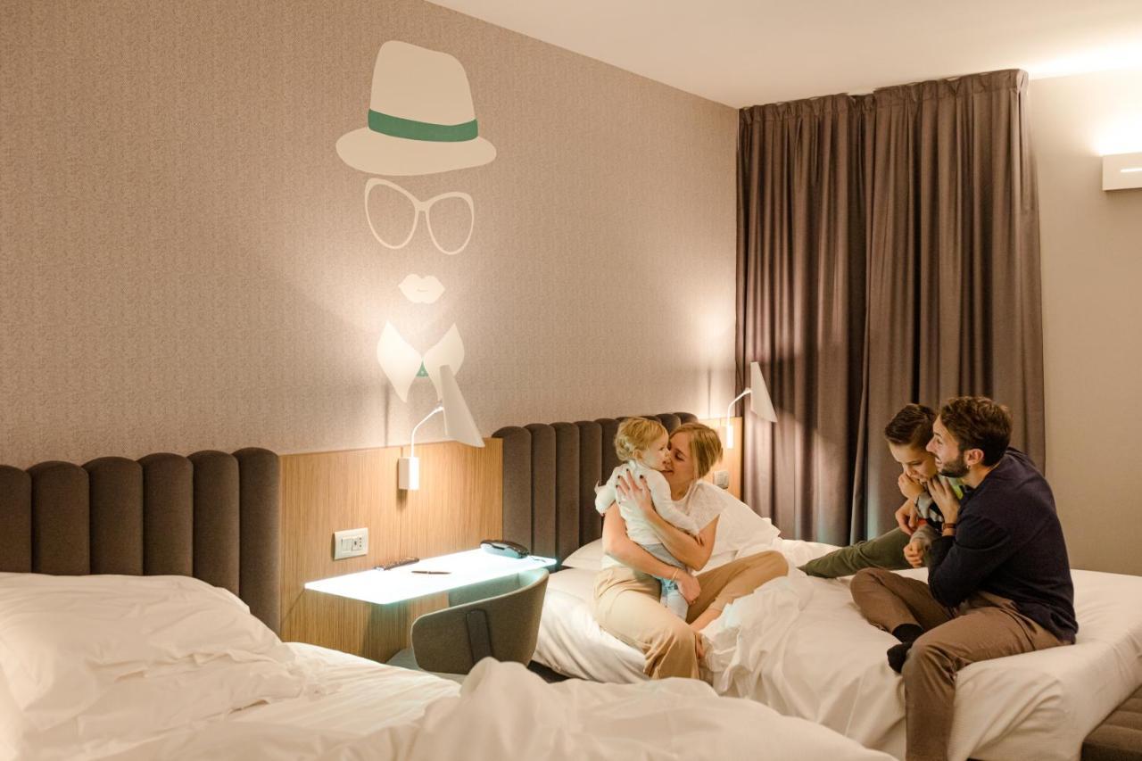 G Hotel Pescara Bagian luar foto