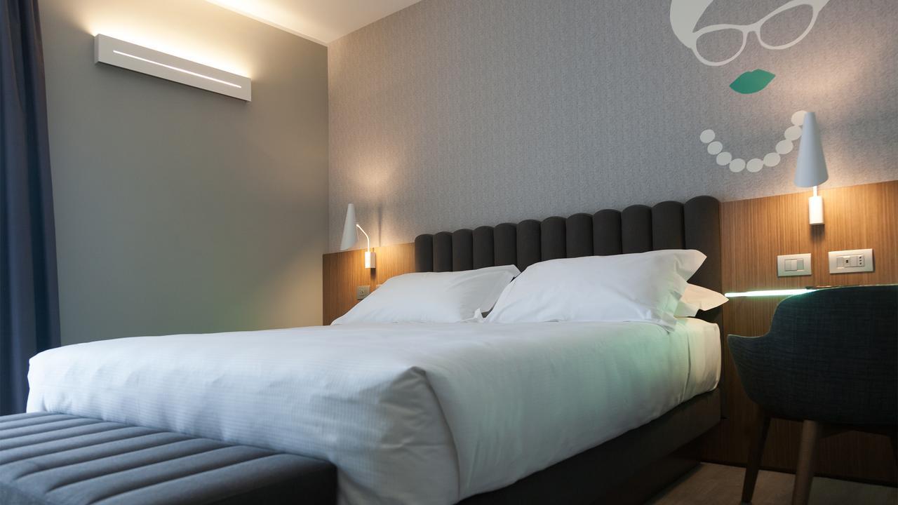G Hotel Pescara Bagian luar foto