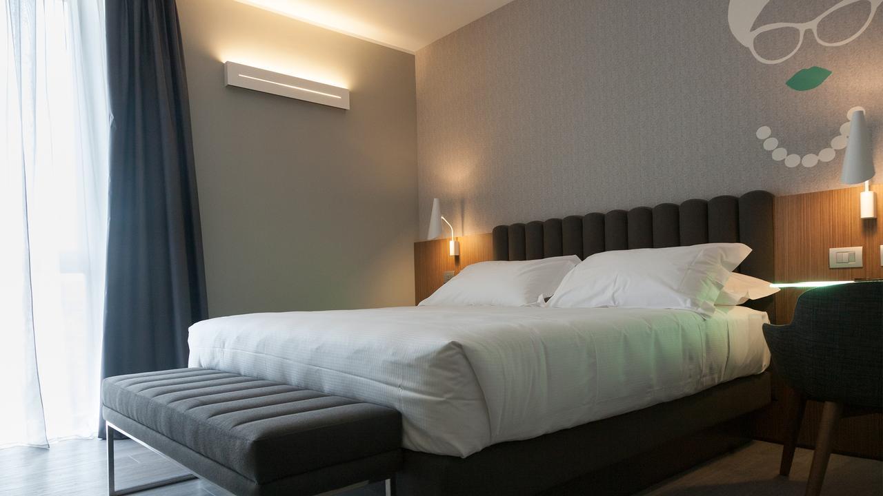 G Hotel Pescara Bagian luar foto